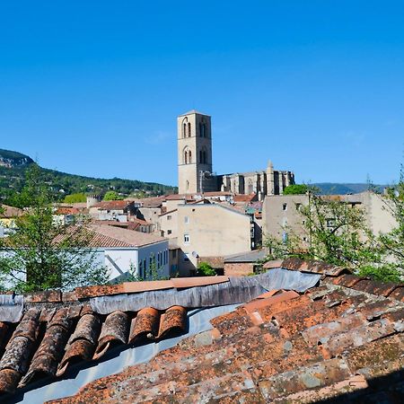 Gites De La Soulondre Lodeve Exterior photo