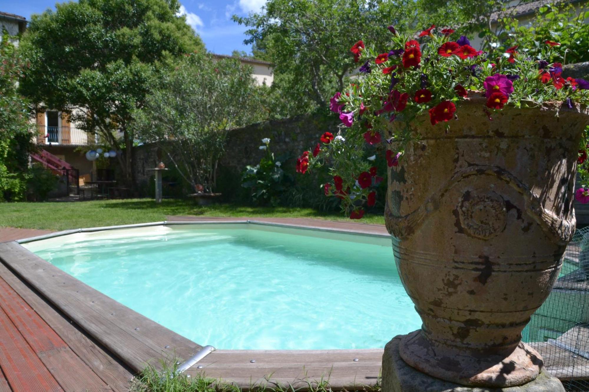 Gites De La Soulondre Lodeve Exterior photo